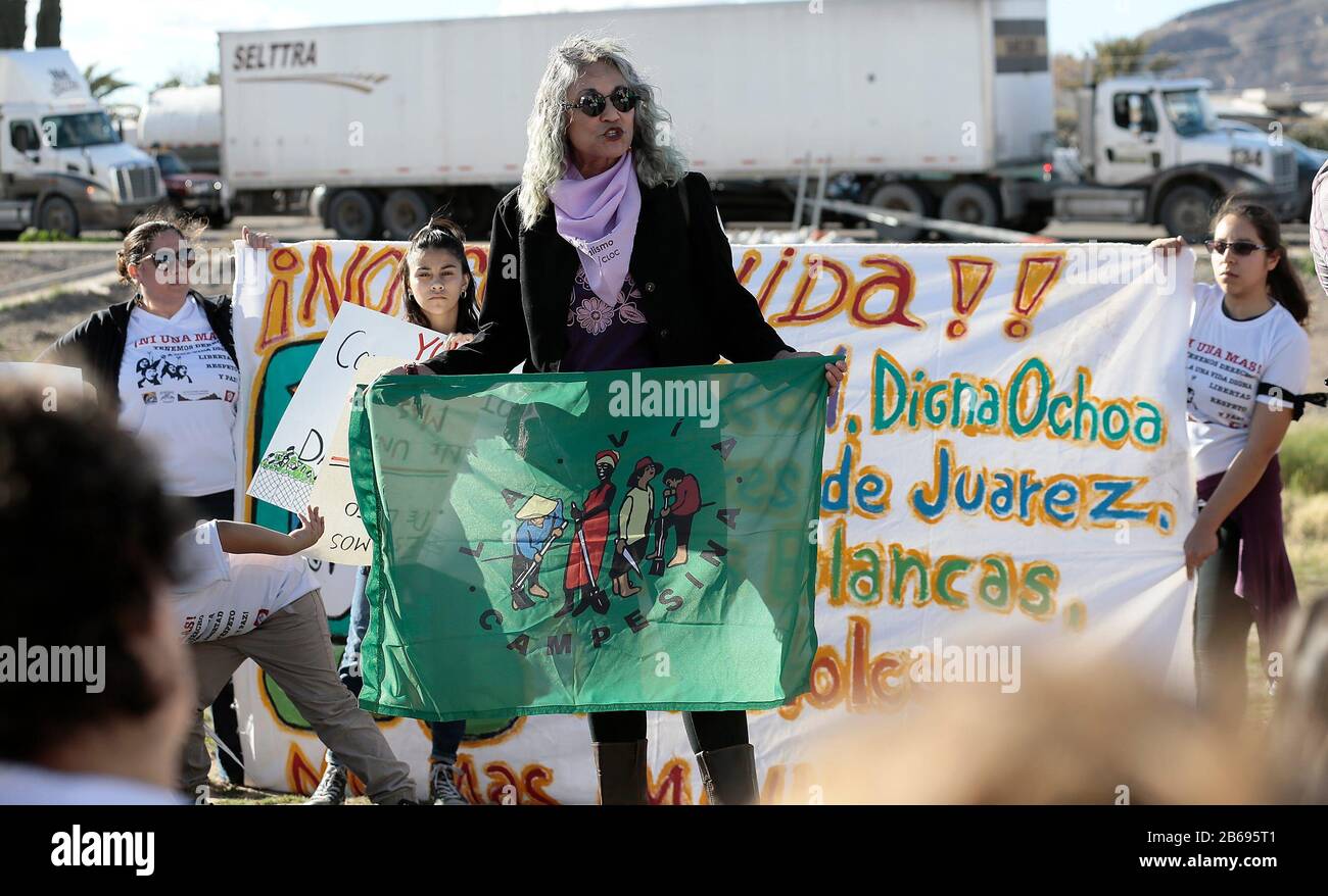 USA. 10th Mar, 2020. Women and children marched Monday from Bowie High School in solidarity with women across Mexico who are marching to end violence towards women. 11 Womens March (Photo by Mark Lambie/El Paso Times/Imagn/USA Today Network/Sipa USA) Credit: Sipa USA/Alamy Live News Stock Photo