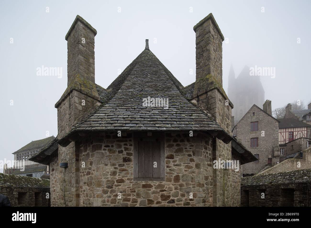 Mont-Saint-Michel, Klosterberg, Tour Boucle, Gebäude auf der Plattform Stock Photo
