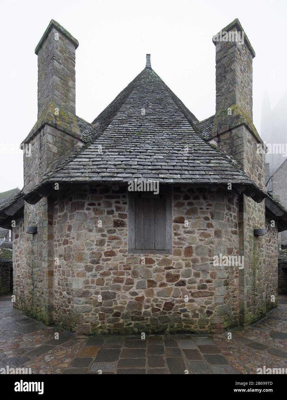 Mont-Saint-Michel, Klosterberg, Tour Boucle, Gebäude auf der Plattform Stock Photo