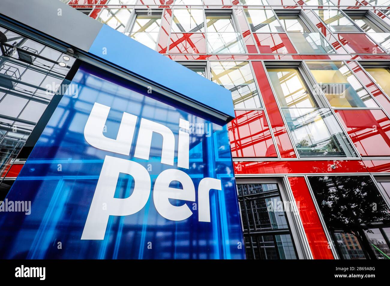 Duesseldorf, North Rhine-Westphalia, Germany - Uniper SE head office, headquarters of Uniper Global Commodities SE, Uniper Market Solutions GmbH and U Stock Photo