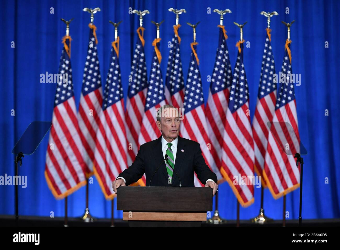 Joe biden campaign staff hi-res stock photography and images - Alamy