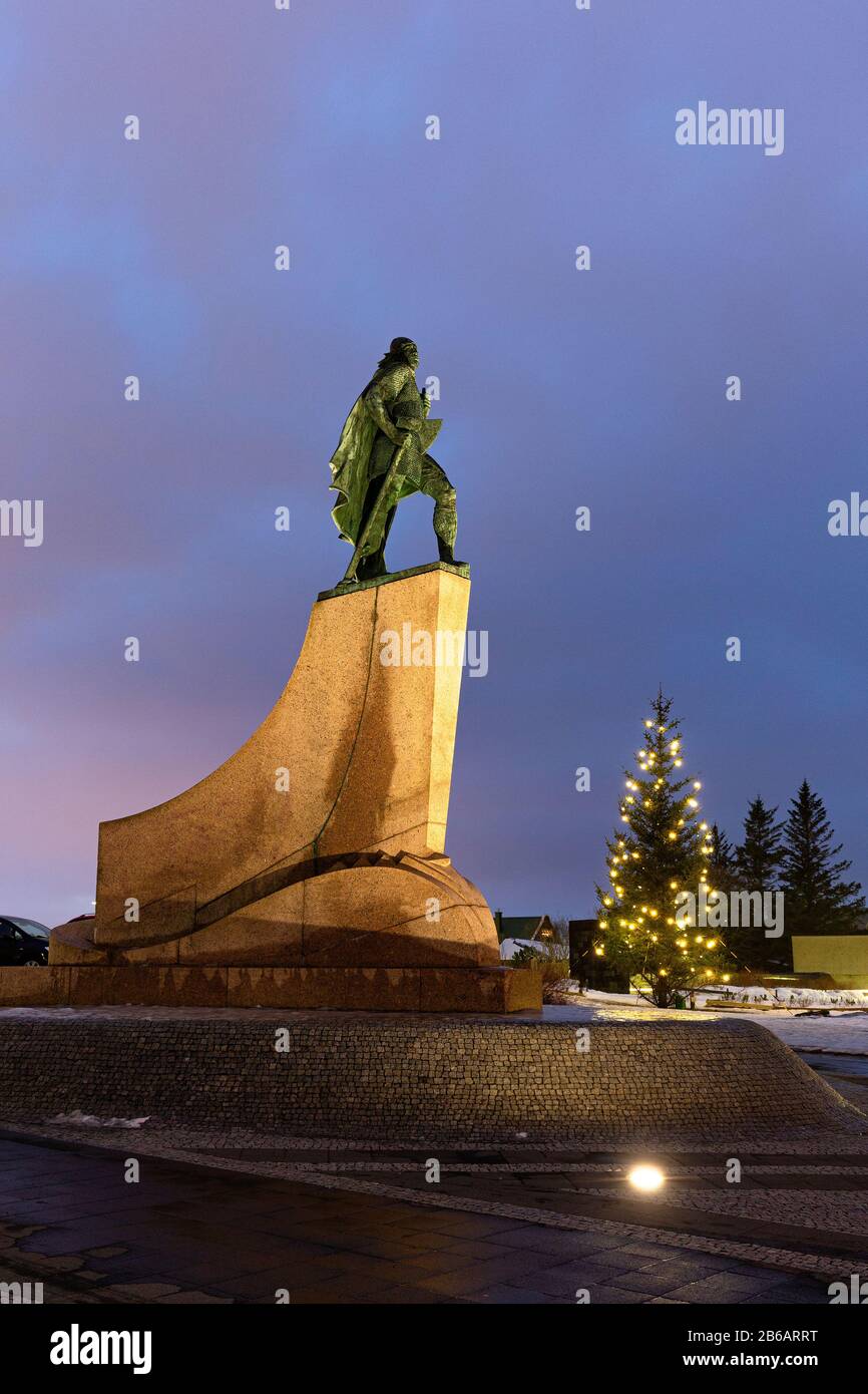 The Statue of explorer Leif Erikson in front of Hallgrimskirkja Church, Reykjavik, iceland Stock Photo