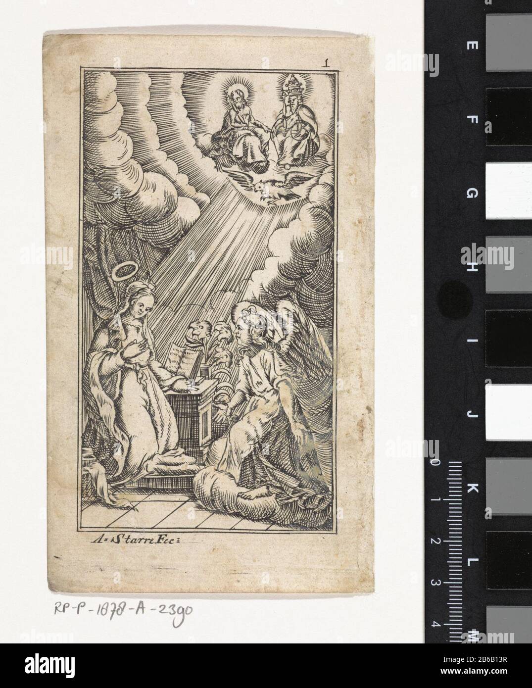 Annunciatie De engel Gabriël kondigt Maria aan dat zij zwanger zal worden. Maria zit geknield bij haar lessenaar, Stock Photo