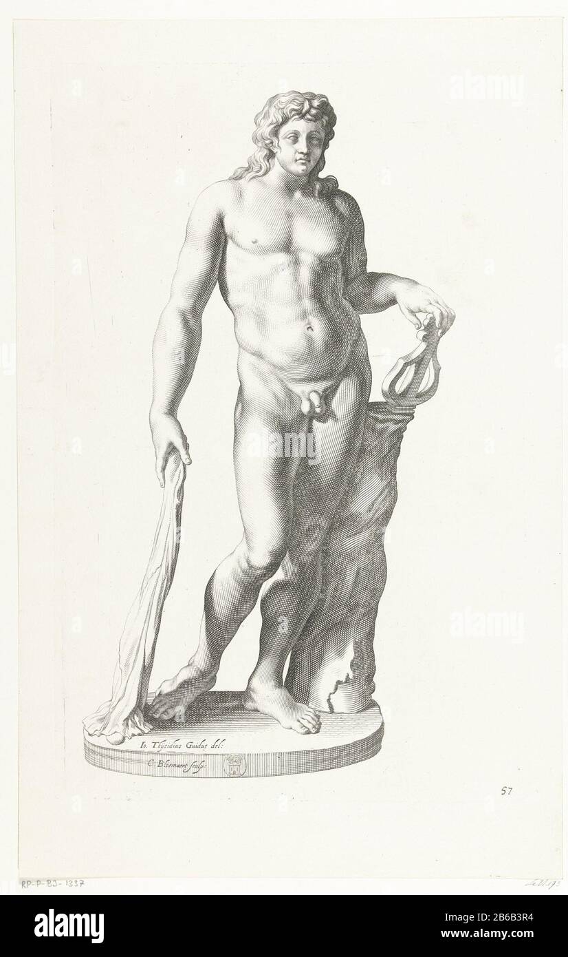 Apollo Image the god Apollo with long curly hair. With one hand he holds a lyre, in the other he holds a cloth. The image comes from the collection of Vincenzo Giustiniani, who ns weapon onto the base to see is. Manufacturer : printmaker Cornelis Bloemaert (II) (listed building) in drawing: Citosibio Giovanni Guidi (listed property) Place manufacture : Rome Dated: ca. 1636 Physical characteristics: engra material: paper Technique: engra (printing process) Measurements: plate edge: h 368 mm × W 236 mmToelichtingafkomstig of: Galleria del Giustiniana Marchese Vincenzo Giustiniani, 2 parts. [Rome Stock Photo