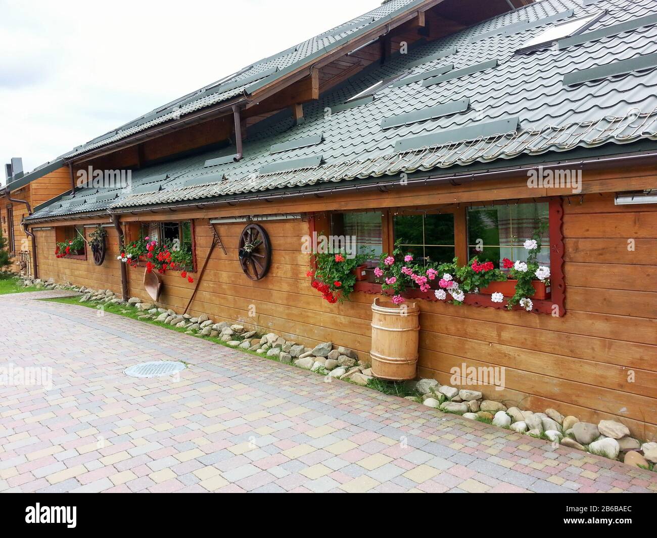 Old wooden building roof wall hi-res stock photography and images - Alamy
