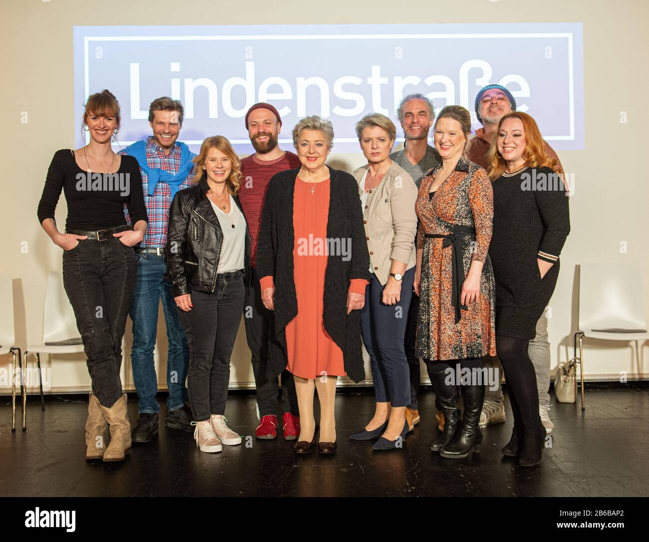 Langenhagen, Germany. 10th Mar, 2020. At a press conference of long-standing performers of the ARD cult series 'Lindenstraße' in the Maritim Hotel at Hanover Airport, the actors (l-r) Cosima Viola, Felix Maximilian, Jacqueline Svilarov, Moritz A. Sachs, Marie-Luise Marjan, Andrea Spatzek, Moritz Zielke, Sybille Waury, Erkan Gündüz and Rebecca Siemoneit-Barum will be together for a group photo. After 34 years, the last episode of the TV series 'Lindenstraße' will be broadcast on 29.03.20. Credit: Lucas Bäuml/dpa/Alamy Live News Stock Photo