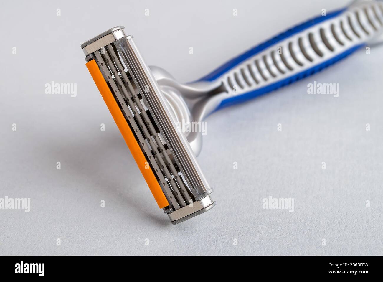 Razor Background Henson Shaving Ti22 Titanium V2 New Beveled Edge