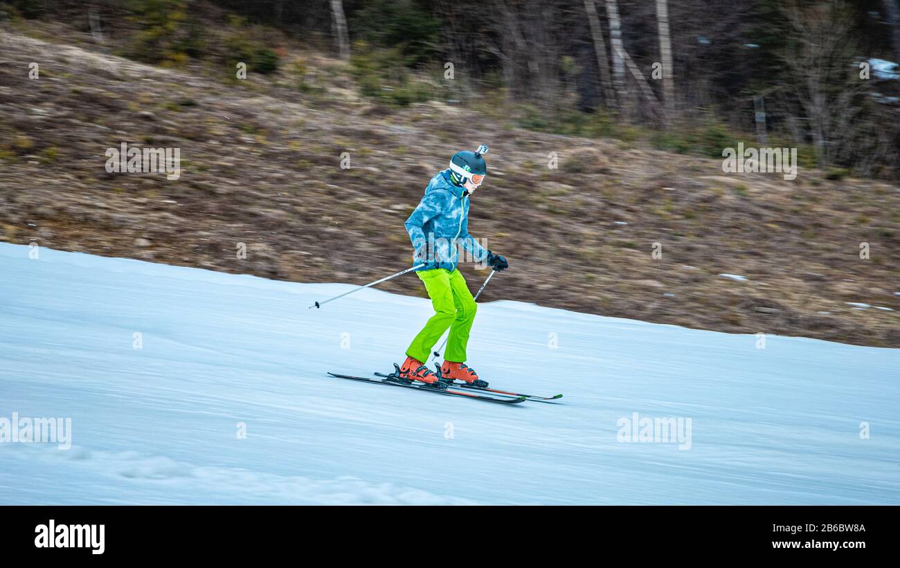 Gopro skiing Banque de photographies et d'images à haute résolution - Alamy