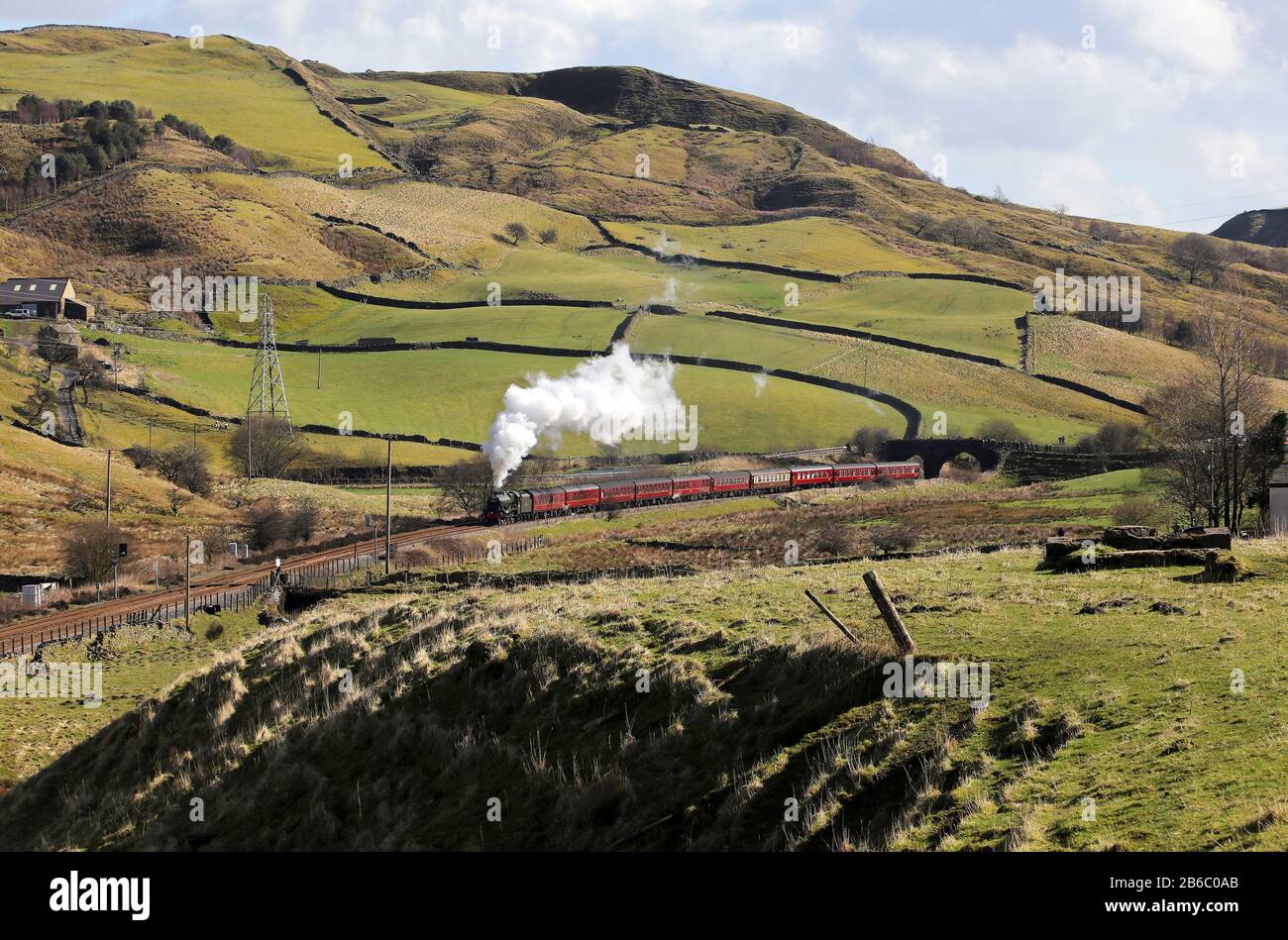 45562 'Alberta' climbs up to Copy Pit with the Cotton Mill Express. Stock Photo
