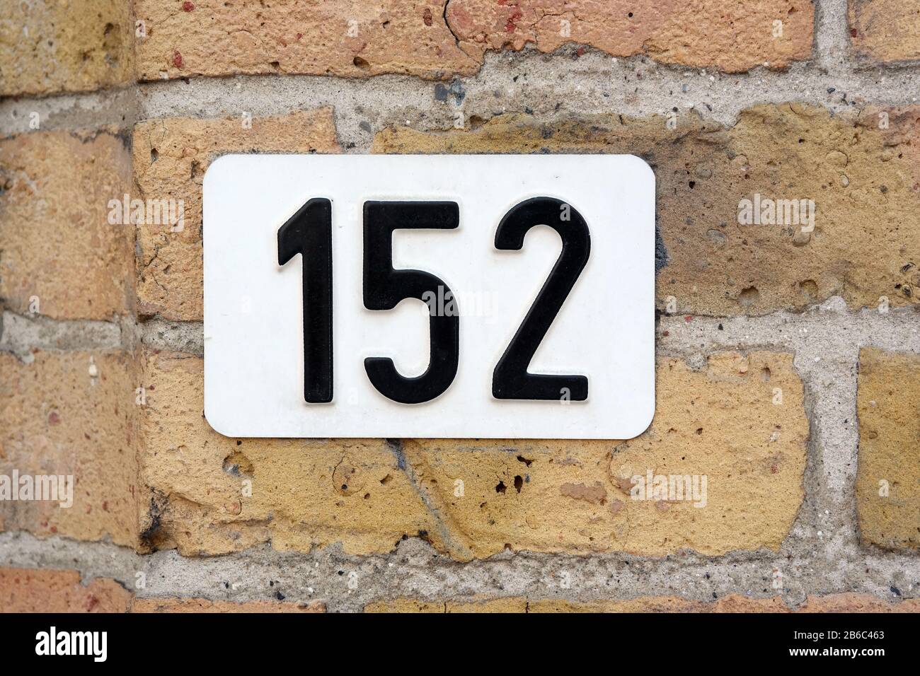 House Number 152 sign Stock Photo