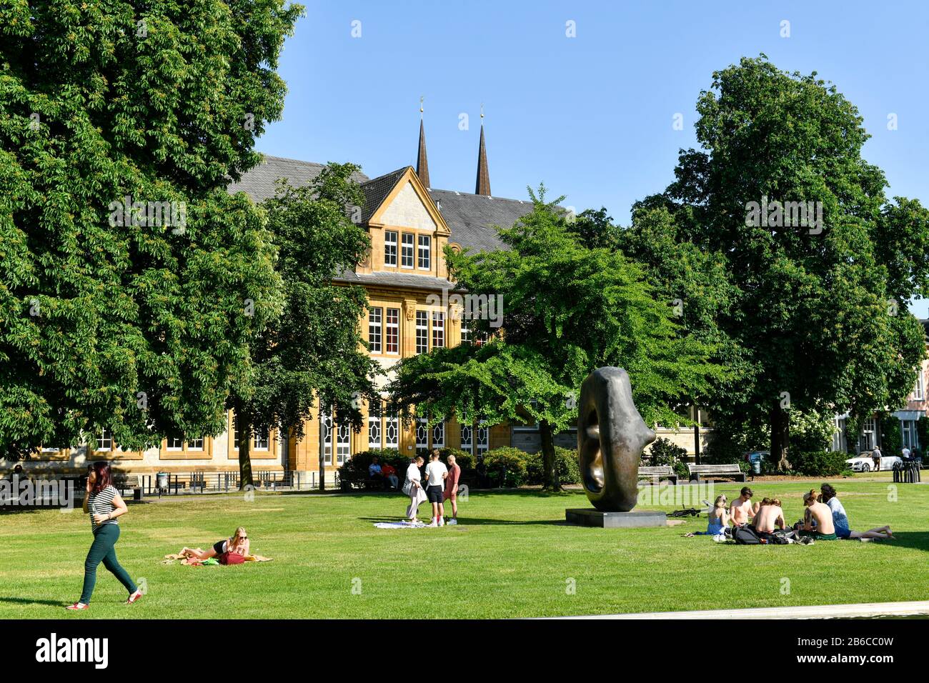 Skulpturenpark der Kunsthalle, Artur-Ladebeck-Straße, Bielefeld, Nordrhein-Westfalen, Deutschland Stock Photo