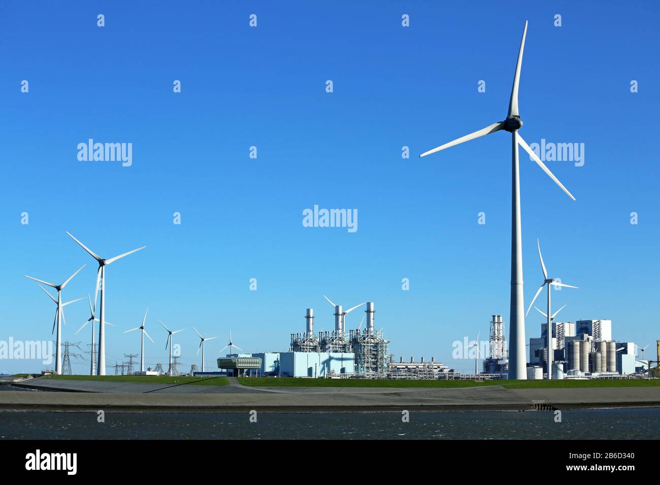 wind, coal and gas plant in the Energypark Eemshaven Stock Photo