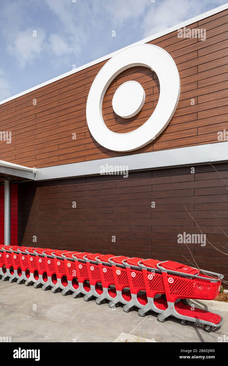 Super target store logo hi-res stock photography and images - Alamy