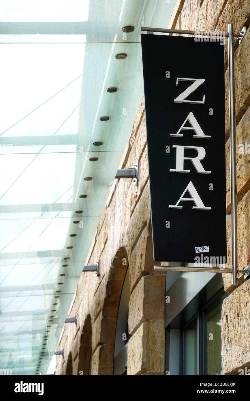 Frankfurt, Germany: 03/01/2020: Facade with logo of Zara in the city center  of Frankfurt Stock Photo - Alamy