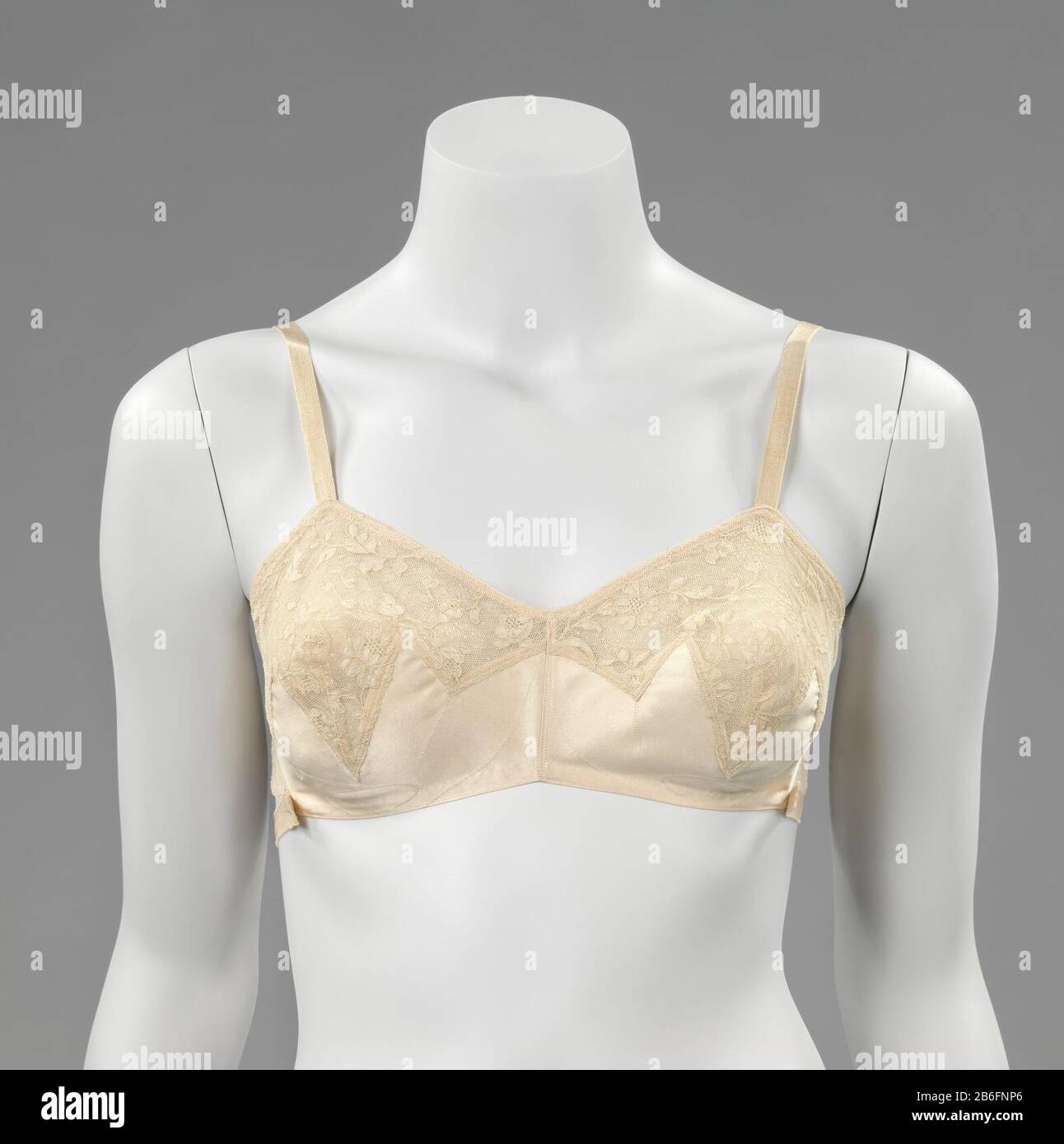 Page 3 - Lace Bra High Resolution Stock Photography and Images - Alamy