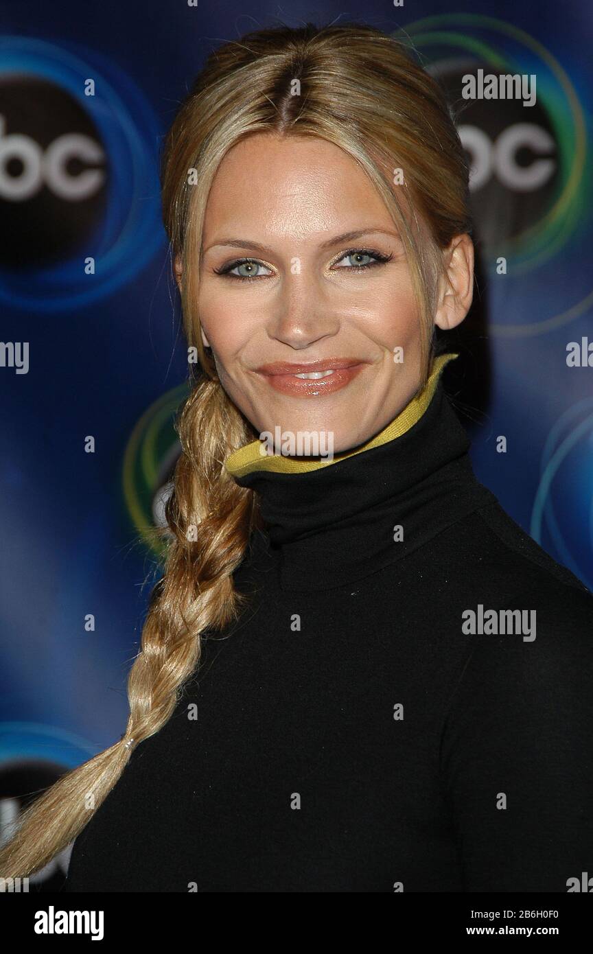 Natasha Henstridge at the ABC 2006 TCA Winter All Star Party held at the Wind Tunnel in Pasadena, CA. The event took place on Saturday, January 21, 2006.  Photo by: SBM / PictureLux All Rights Reserved - File Reference #33984-832SBMPLX Stock Photo