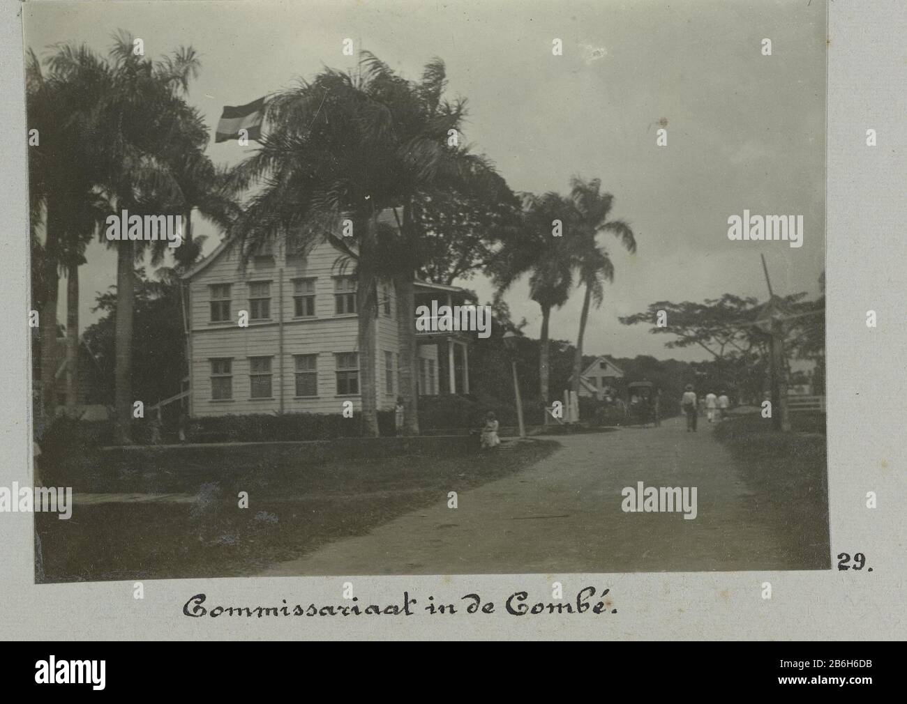 Building commissioner in Combé in Paramaribo. Part of the album Souvenir de Voyage (Part 1), about the life of the Doijer family in and around the plantation Ma Retraite in Suriname during the years 1906-1913. Manufacturer : Photographer: Hendrik Doijer (attributed to) Place manufacture: Suriname Date: 1906 - 1913 Physical features: gelatin silver print material: paper Technique: gelatin silver print dimensions: photo: h 80 mm × W 110 mm Date: 1906 - 1913 Stock Photo