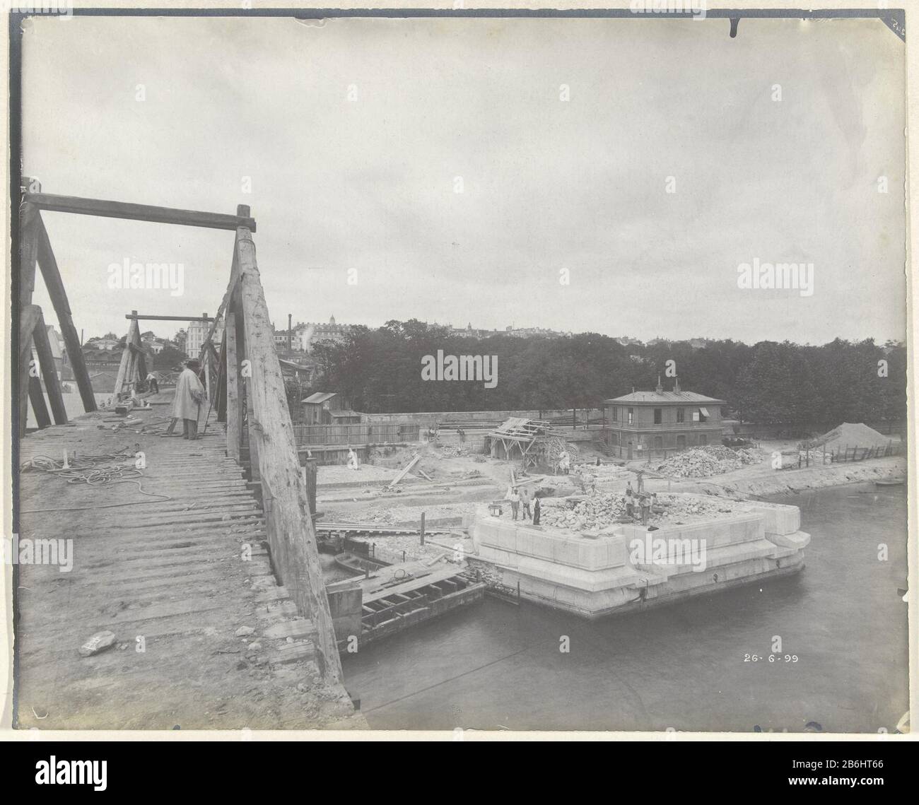 The construction of the Pont Rouelle Paris, wooden bridge over the Seine The construction of the Pont Rouelle Paris, wooden bridge over the Seine Property Type: photographs Item number: RP-F 2007-340 Inscriptions / Brands: number, recto, on negative written: '249' (idem in pencil verso ) monogram, recto, on negative written: 'LP'datum, recto lower right, on negative written '26 -6-99' Manufacturer : photographer: Emmanuel L. PottierPlaats manufacture: Paris Date: Jun 26 1899 Physical features: gelatin silver print material: paper technique: gelatin silver print dimensions: h 241 mm × W 297 mmO Stock Photo