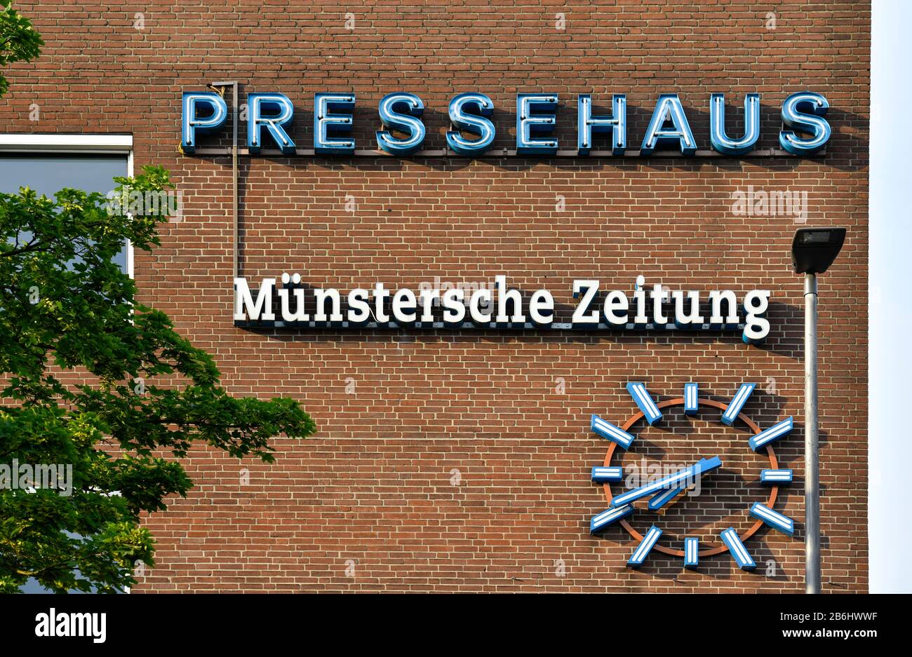 Pressehaus Munstersche Zeitung Neubruckenstrasse Munster Nordrhein Westfalen Deutschland Stock Photo Alamy