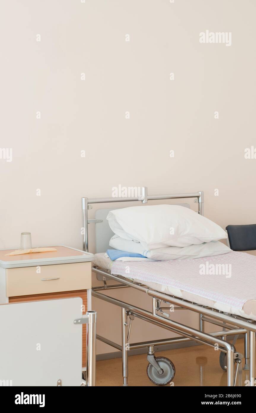 Covid ward hospital hi-res stock photography and images - Alamy