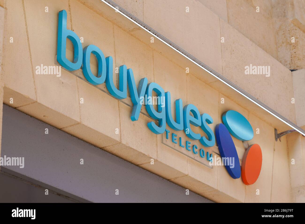 Bordeaux , Aquitaine / France - 09 18 2019 : shop Bouygues telecom logo on store front in the street Stock Photo