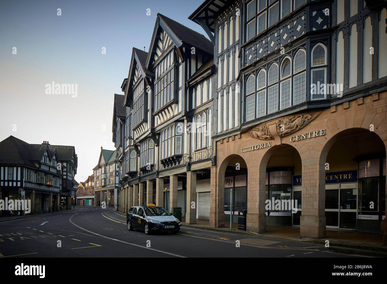 Chesterfield, Derbyshire,  Tudour style buildings on Knifesmithgate, Victoria centre. Stock Photo