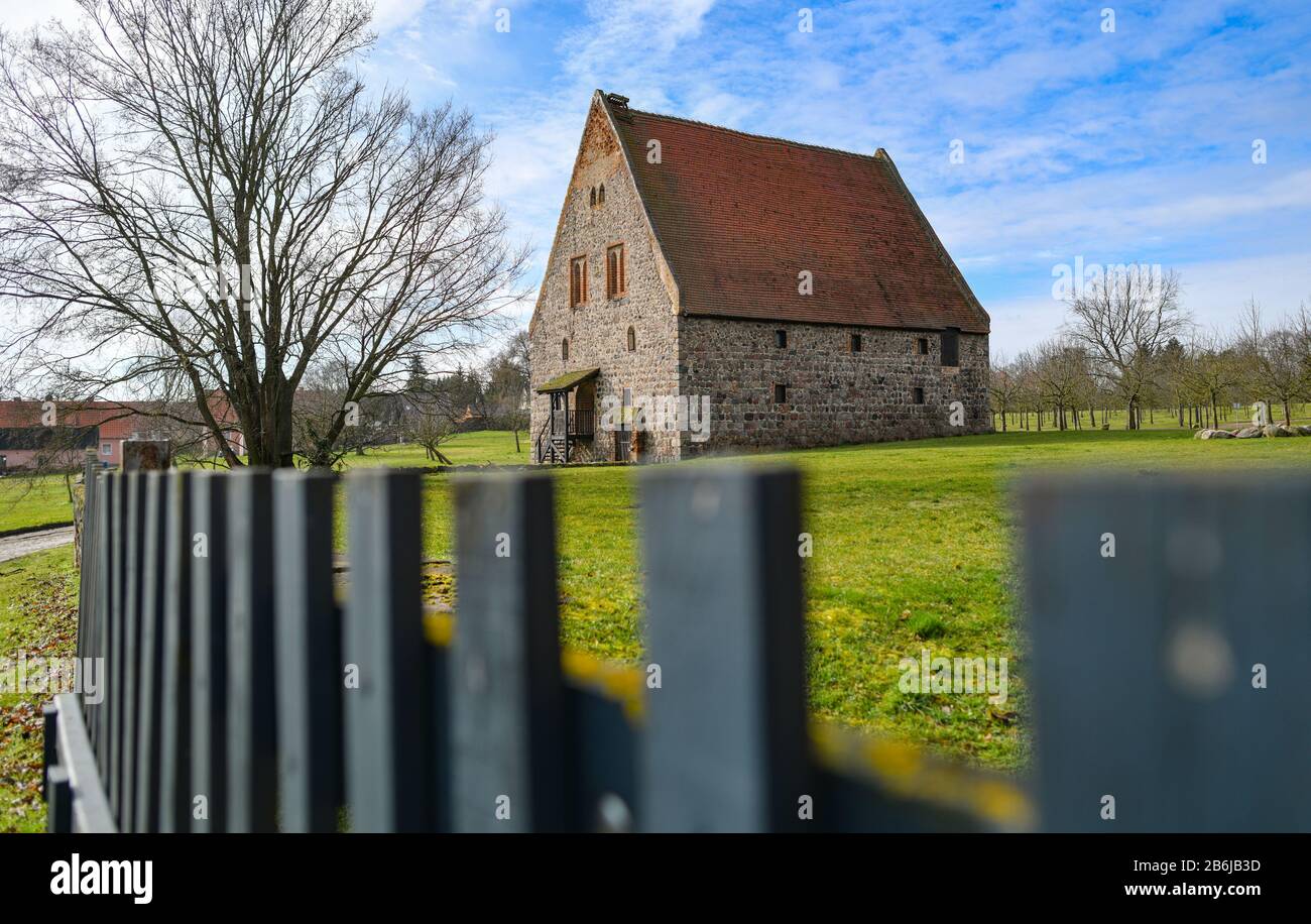10 March 2020, Brandenburg, Lietzen: The five-storey granary, built in ...
