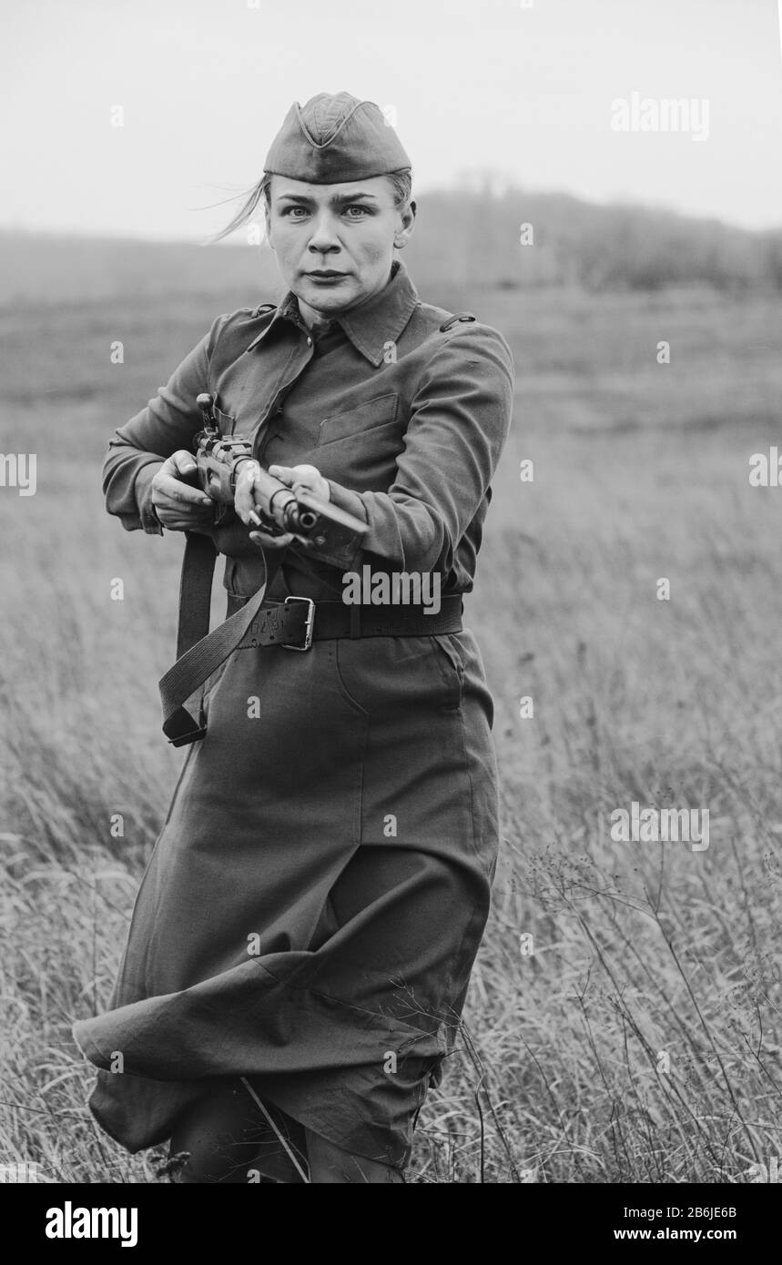 Soviet army during world war 2 Black and White Stock Photos & Images ...
