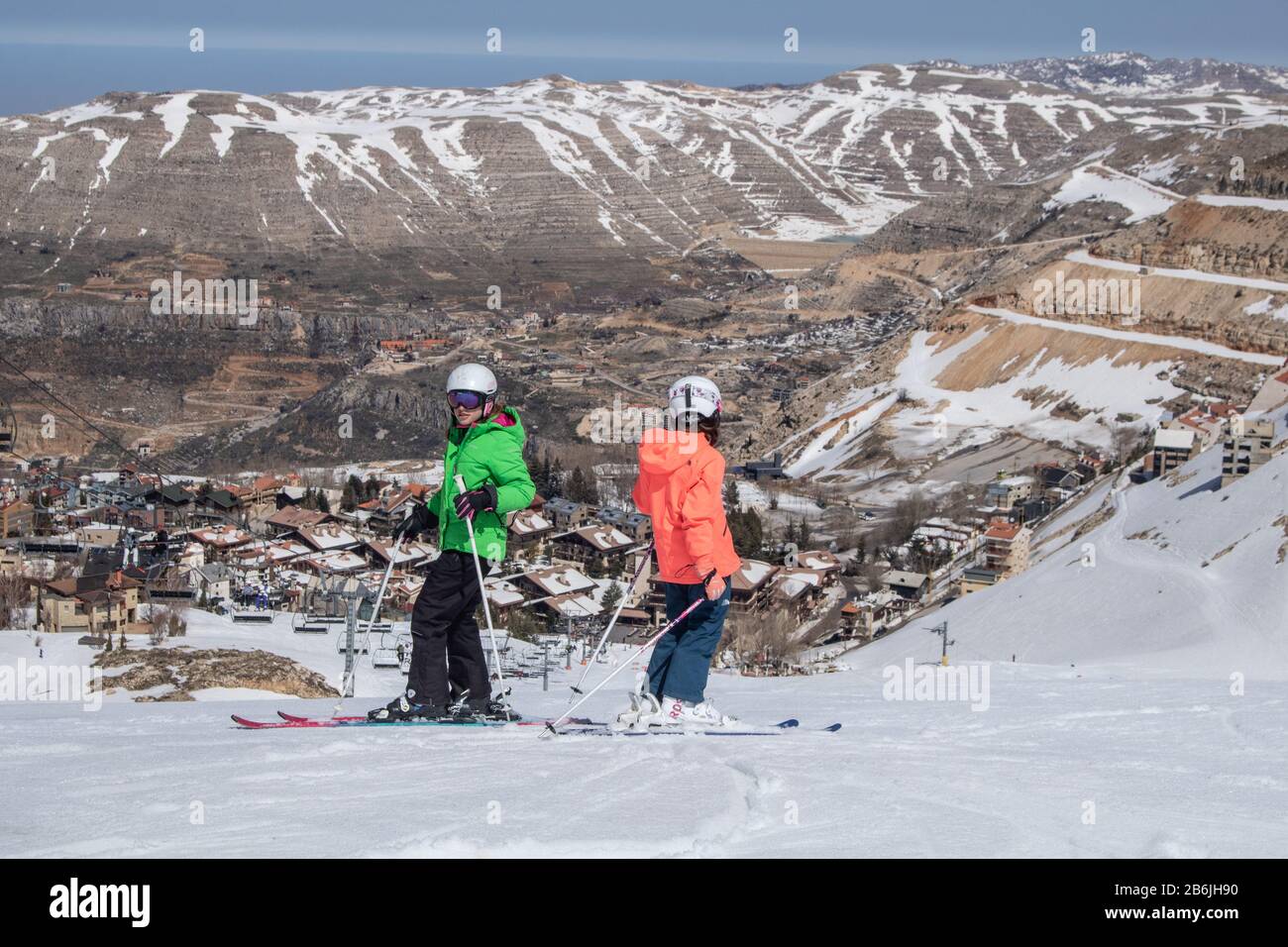 Mzaar Kfardebian Lebanon 11 March Ski Enthusiasts Take To The Slopes On A Warm Sunny