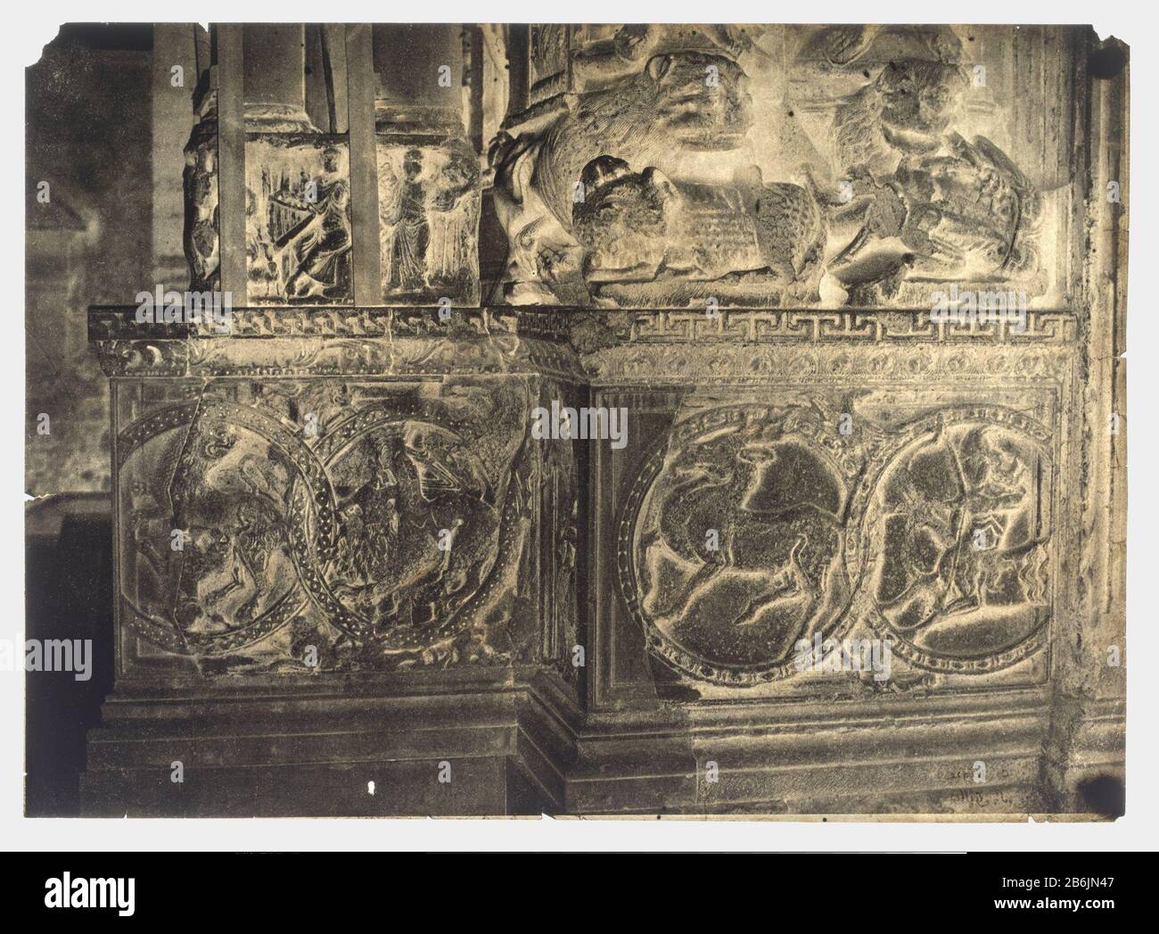 Detail of the ornamentation of St Gilles du Gard in Arles Detail of the ornamentation of St. Gilles du Gard Arles Object Type : negative picture Item number: RP-F 2005-107-248 Inscriptions / Brands: signature, recto, written in black: 'C. Nègre.'titel, recto, written in black: 'St. Gilles.' Manufacturer : Photographer: Charles Nègre (listed property) Place manufacture: France Date: 1852 Physical features: paper negative, wax finish, not retouched materials: paper had Technique: paper negative dimensions: photo: H 238 mm × W 330 mm × D 0, 07 mmOnderwerp Stock Photo