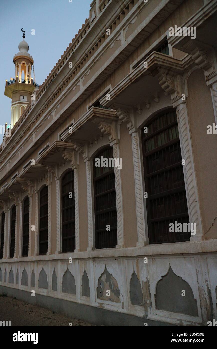 Mosque with ornate Islamic architectural features Stock Photo Alamy