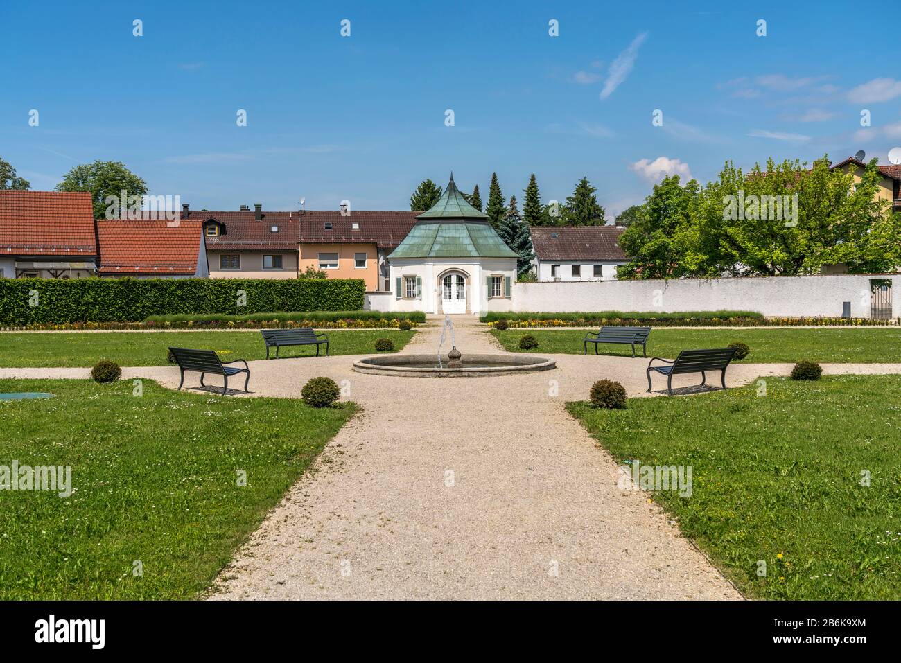 Prälatengarten des  Kloster Metten,  Niederbayern, Bayern, Deutschland  |  Metten Abbey gardens, Metten, Lower Bavaria, Germany Stock Photo
