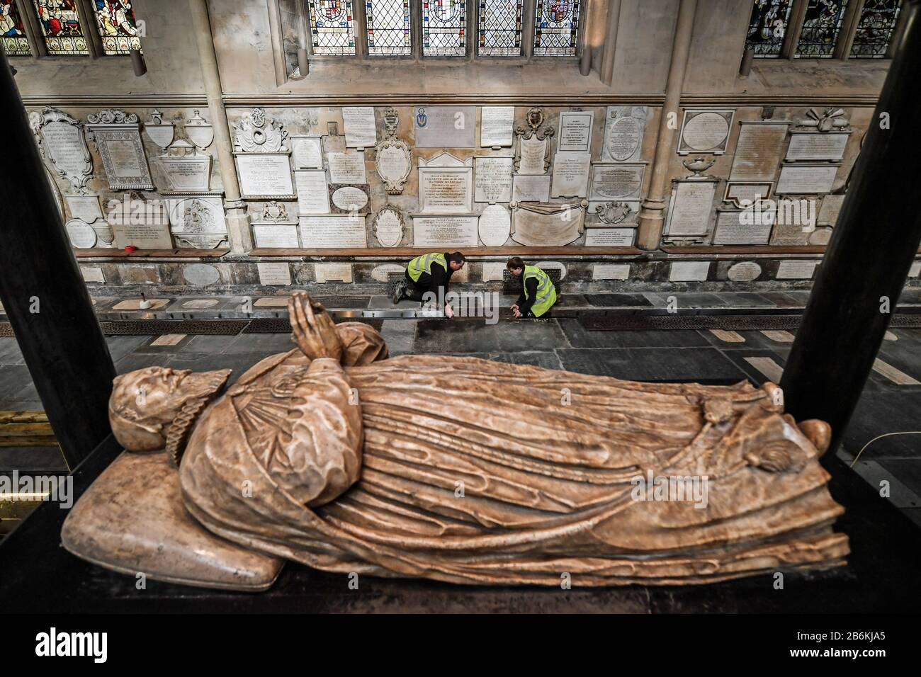 Underfloor hi-res stock photography and images - Alamy