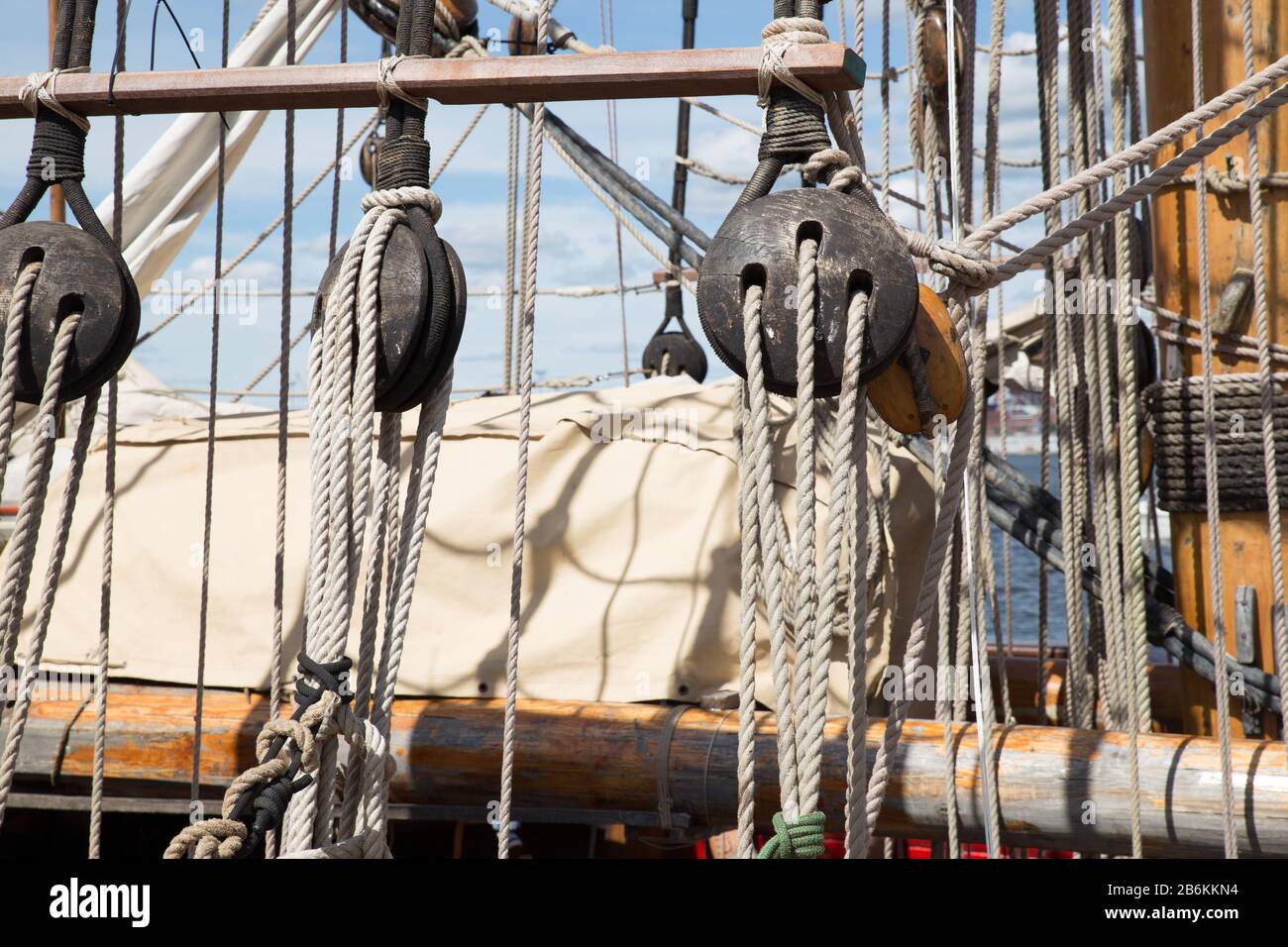 Old sailing wooden blocks rigging hires stock photography and images