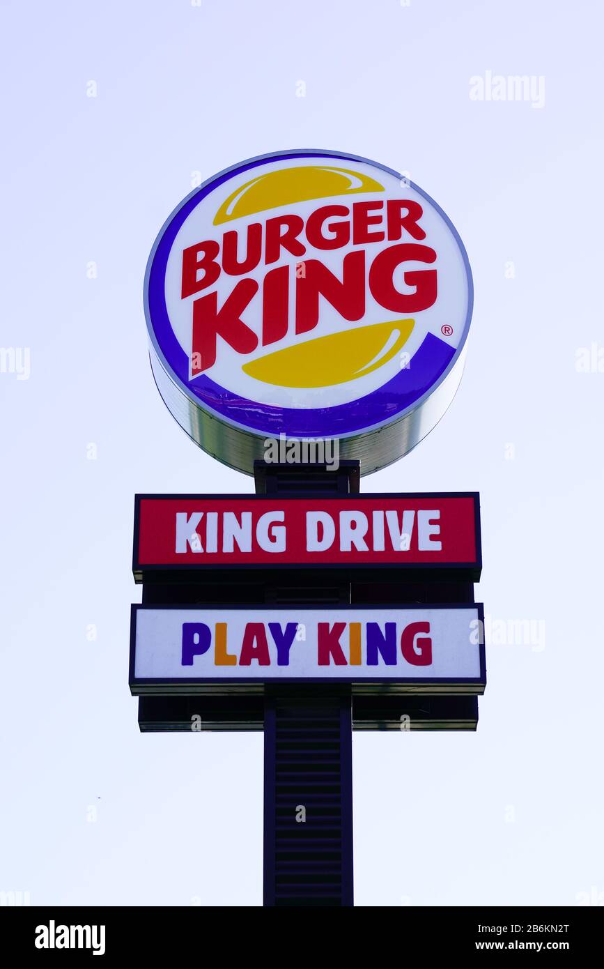 Bordeaux Aquitaine France 10 11 19 Burger King Sign Logo In The Street American Famous Brand Of Fast Food Chain Restaurant Drive In Stock Photo Alamy Bordeaux Aquitaine France 10 11 19 Burger King Sign Logo In The Street American Famous Brand Of Fast Food Chain Restaurant Drive In Stock Photo Alamy