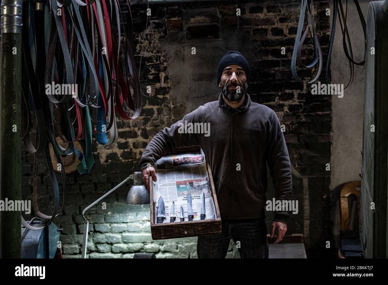 Knive sharpener in Solingen , Germany Stock Photo Alamy