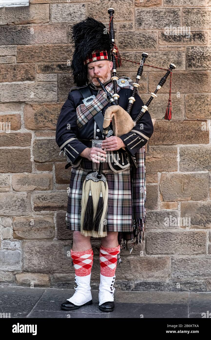 United Kingdon  Scotland - Bagpiper in Edinburgh Stock Photo