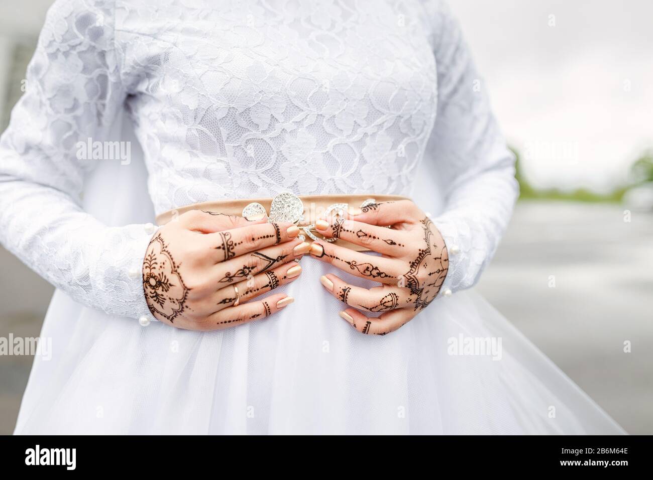 Islamic bride dress hi-res stock photography and images - Alamy Islamic bride dress hi-res stock photography and images - Alamy