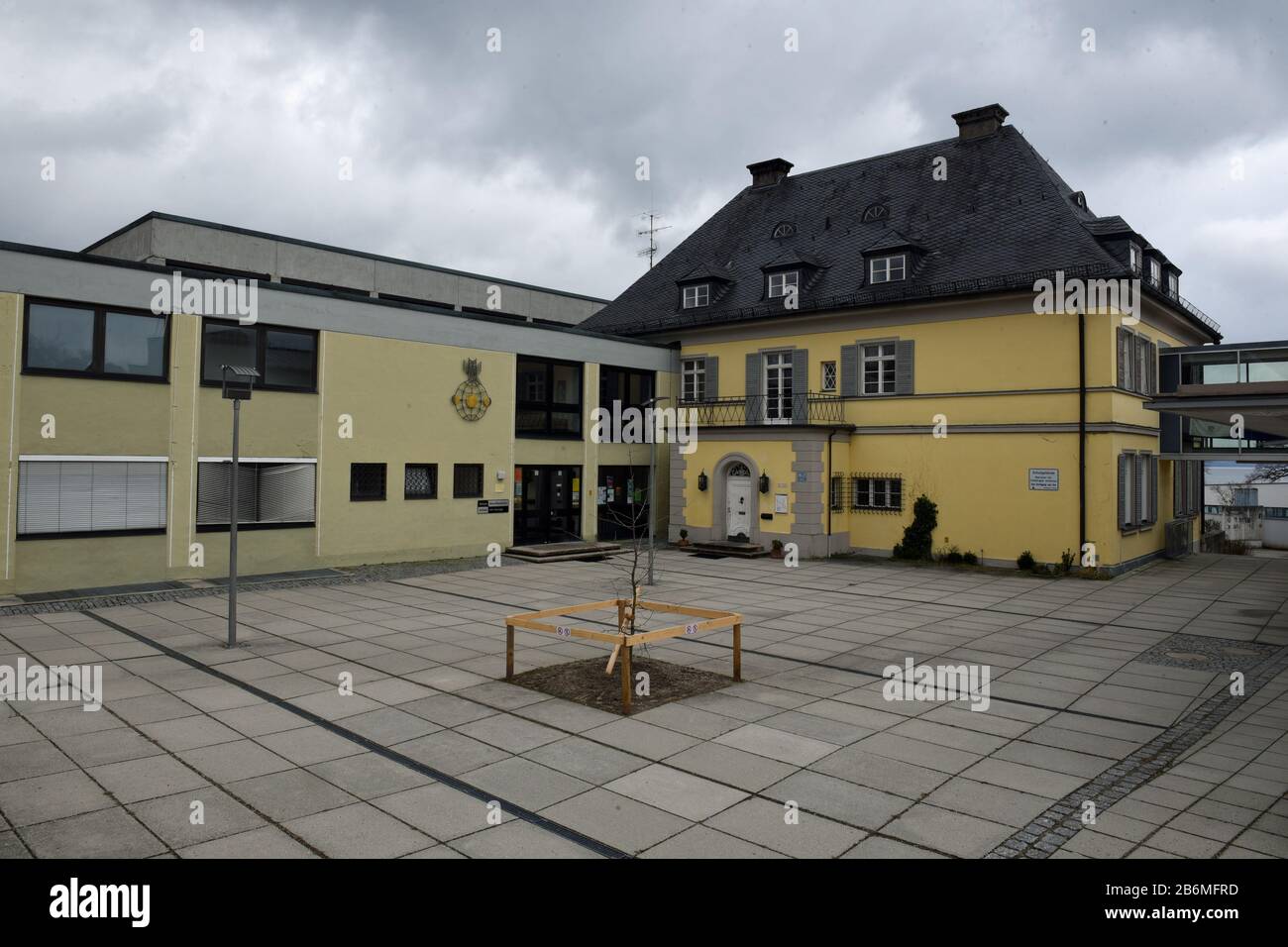  Tutzing, Germany. 07th Mar, 2020. The state grammar school in Tutzing Bildidee 