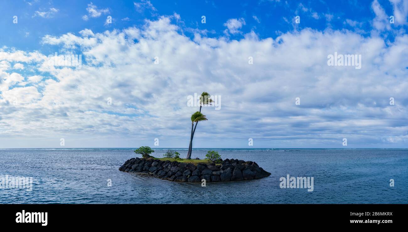 View of island on sea, Oahu, Hawaii, USA Stock Photo