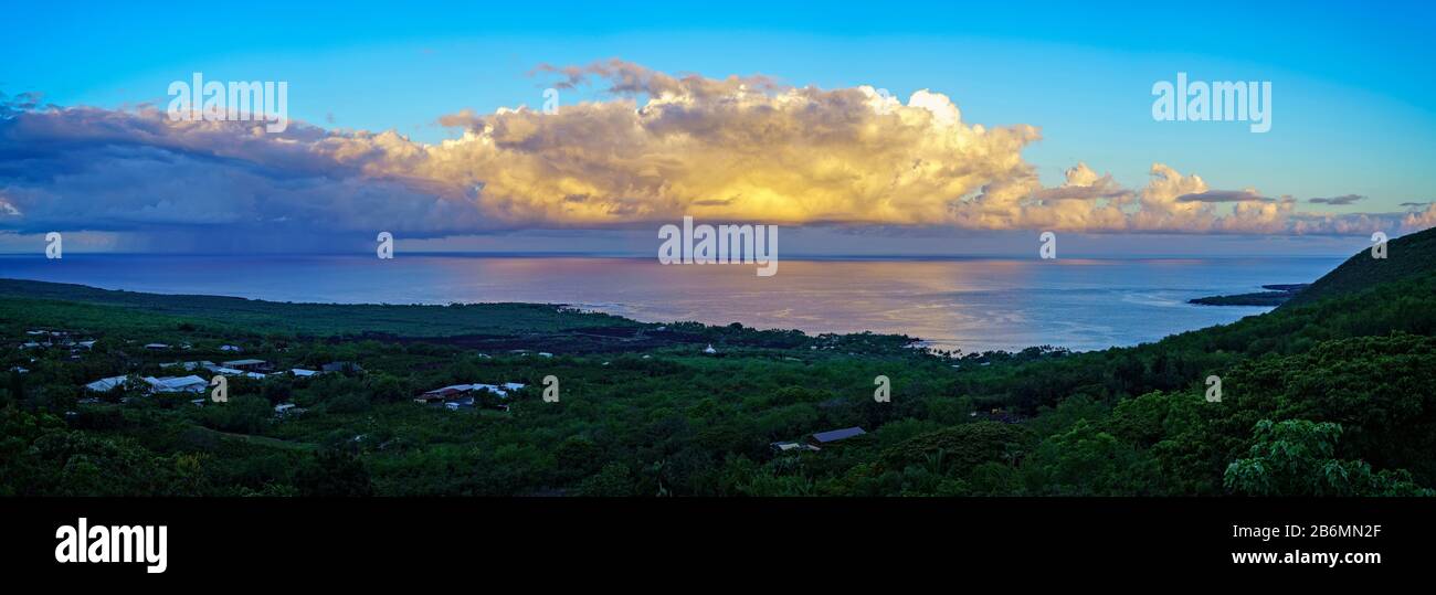 View of sea and coastline, South Kona, Hawaii, USA Stock Photo