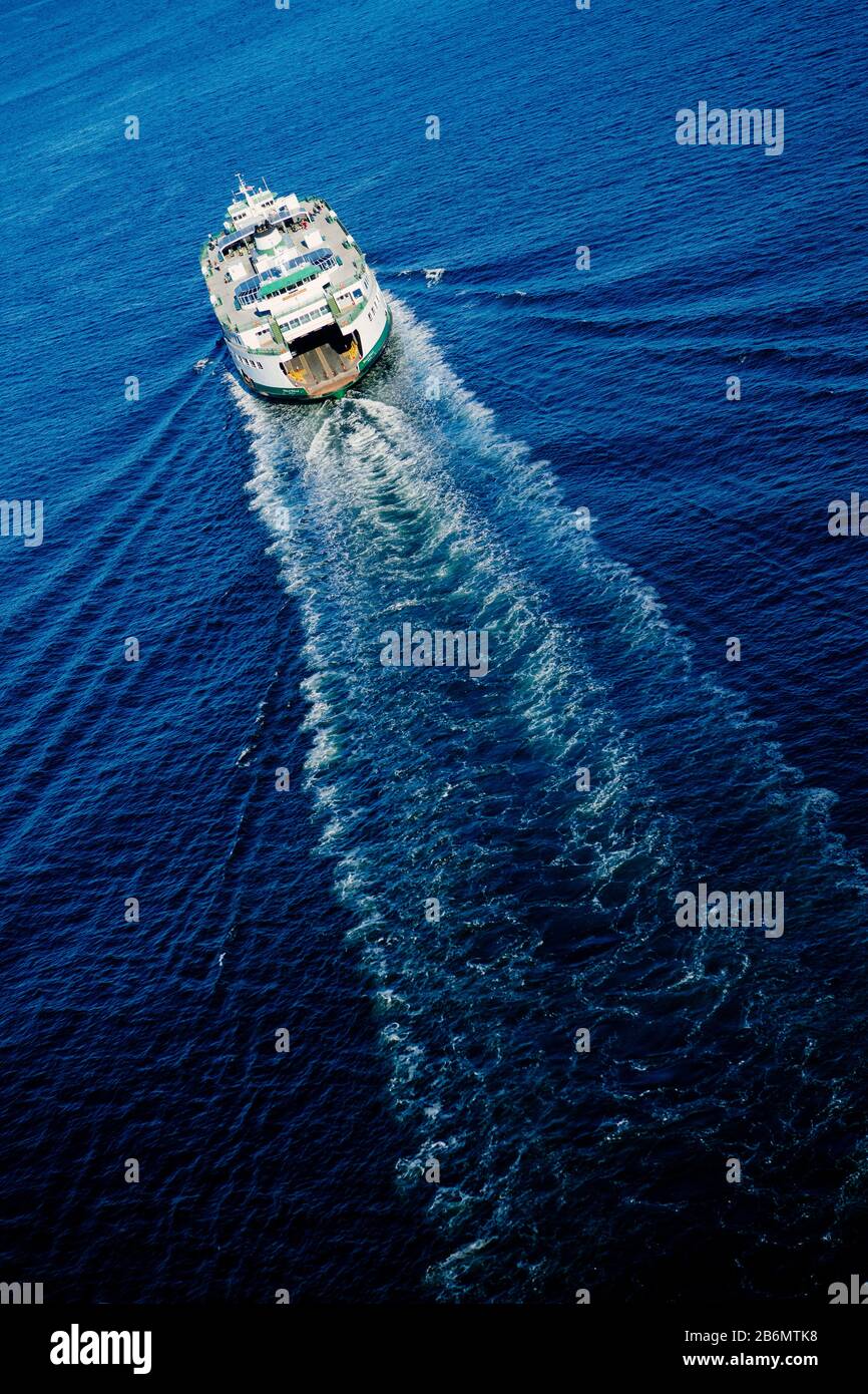 Aerial view of Bainbridge Island ferry, Lake Union, Seattle, Washington State, USA Stock Photo