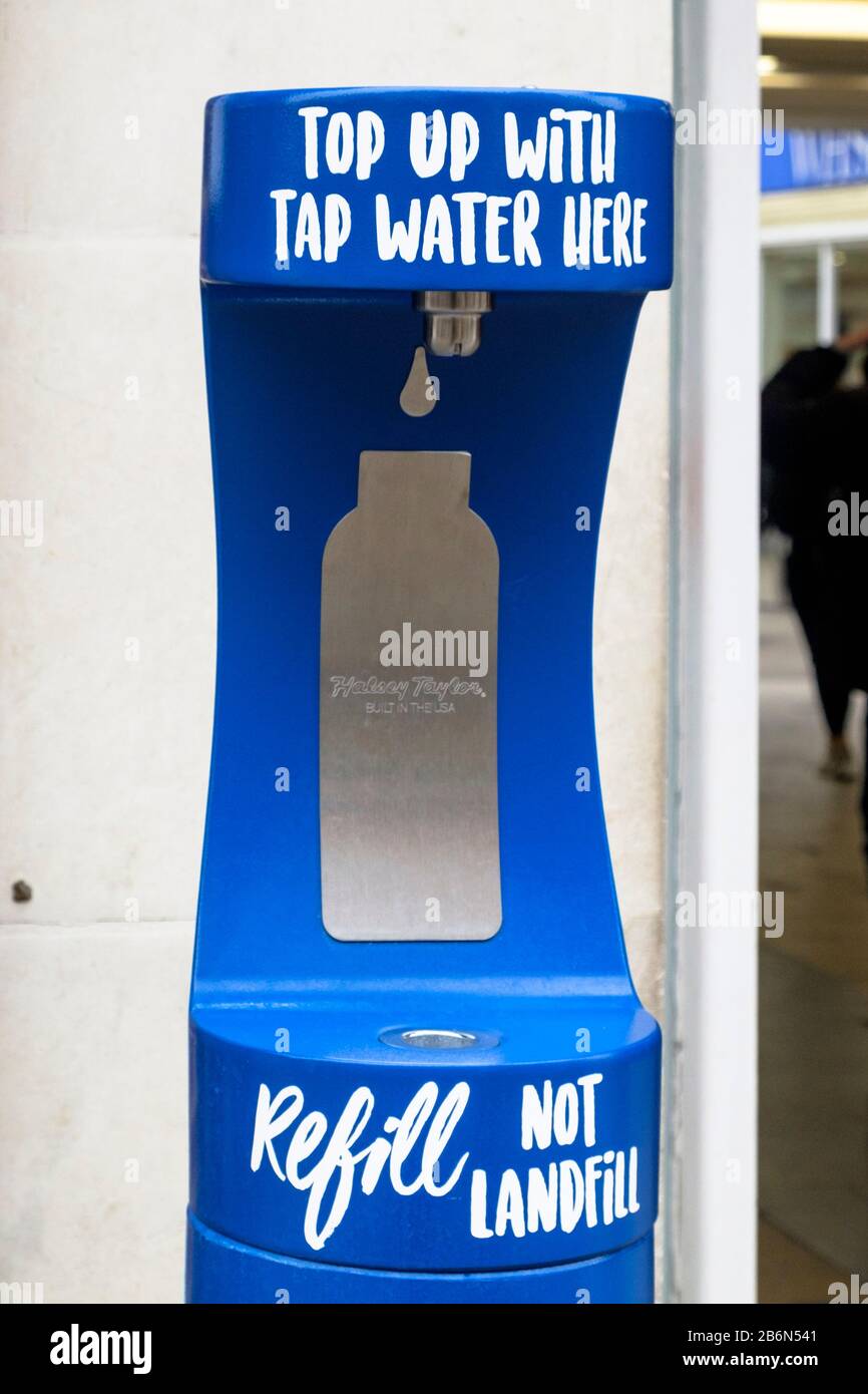 Refill water bottle hires stock photography and images Alamy