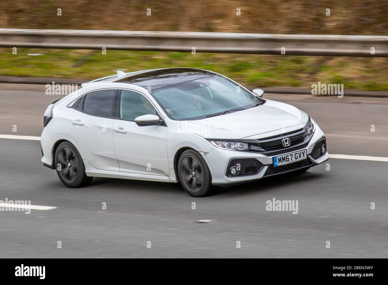 White Honda Civic High Resolution Stock Photography And Images Alamy