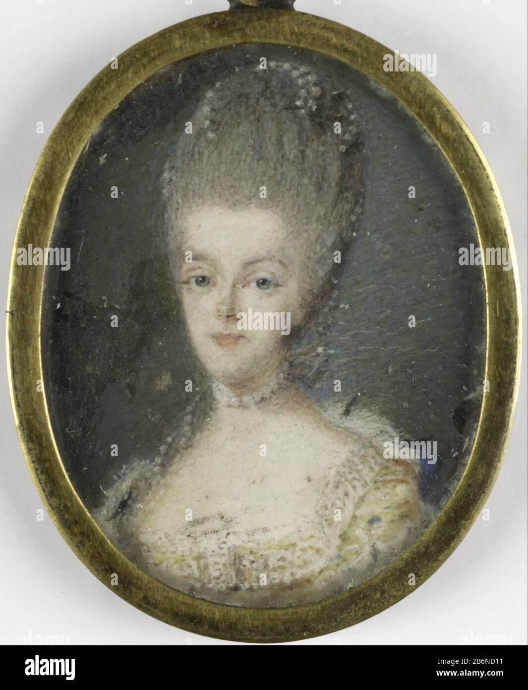 Frederika Sophia Wilhelmina (Wilhelmina 1751-1820), prinses van Pruisen Echtgenote van Willem V, SK-A-4341  Portrait of Frederika Sophia Wilhelmina (1751-1820), princess of Prussia. Wife of William V. Bust, aanziend. Part of the collection portretminiaturen. Manufacturer : painter Robert Mussard Dating: 1768 Physical features: miniature on parchment material: parchment metallic glass Dimensions: support: h 3,3 cm. B × 2.7 cm. external dimensions: h 4,1 cm. (Incl. Table and eye) × W 2.8 cm. (Incl. Range) × d 0.5 cm. OnderwerpWie: Wilhelmina of Prussia (1751-1820) Stock Photo