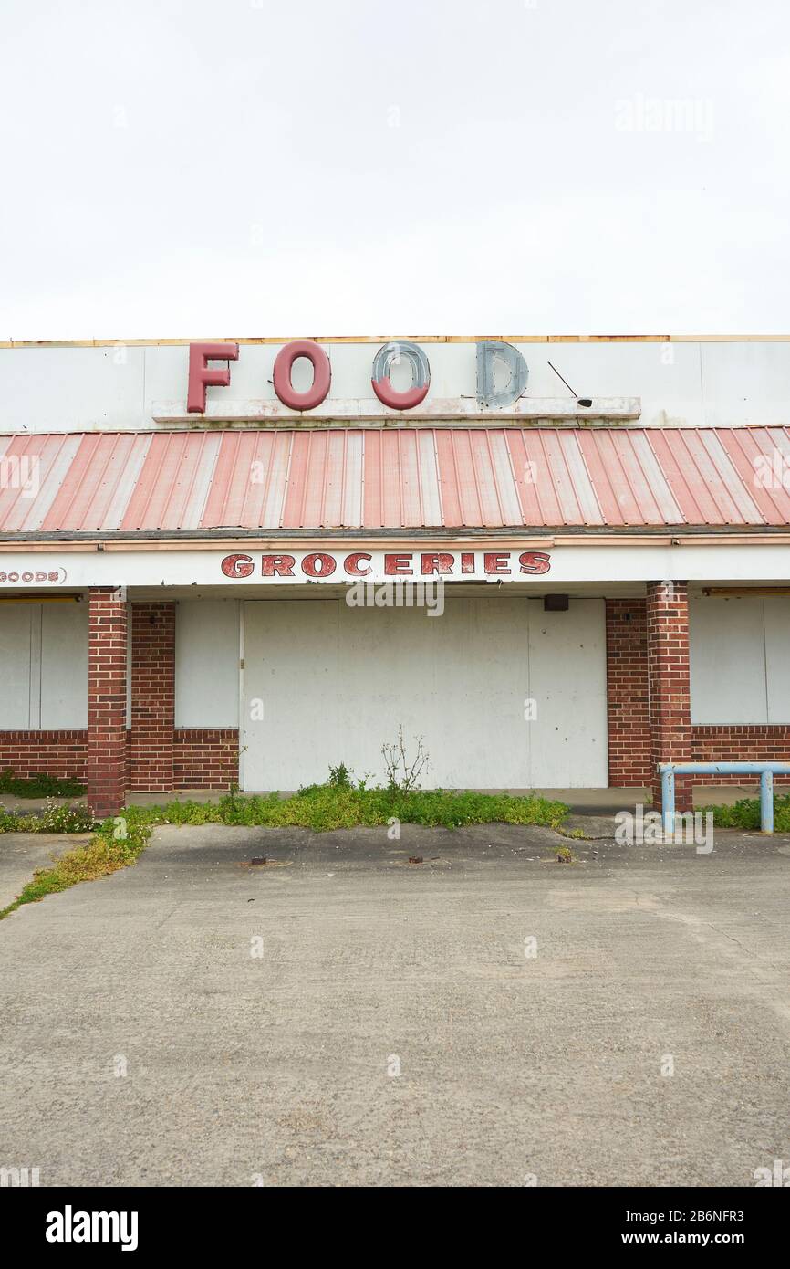 Abandoned grocery store southern Louisiana Stock Photo Alamy