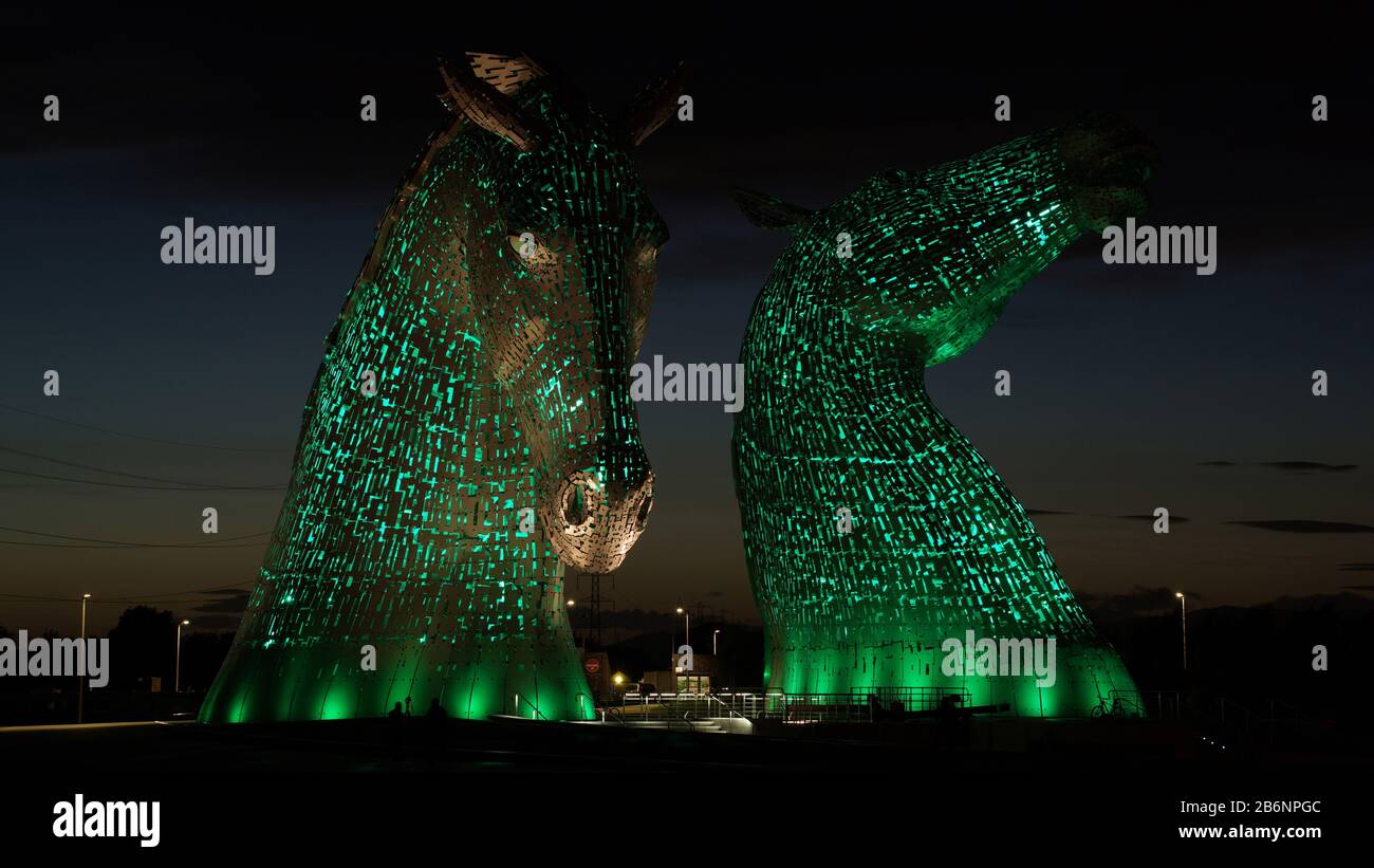 Europa, Schottland, England, The Kelpies, beleuchtete Pferdefiguren, Stock Photo