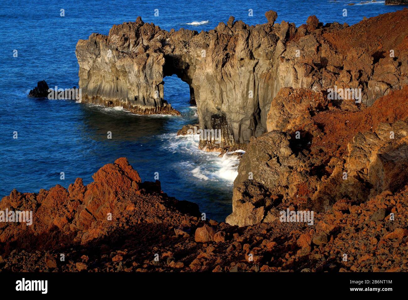 Kanarische Inseln, El Hierro, Suedkueste, Felsen, Felsbogen, Atlantik, Arco de la Tosca,                          Klippen Stock Photo
