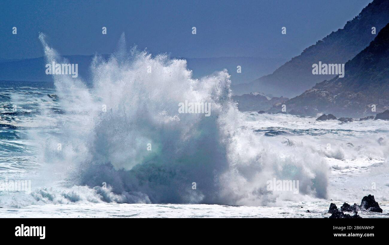 Suedafrika, Garden Route, Felsen im Meer, Sturm, Buffels Bay Stock Photo