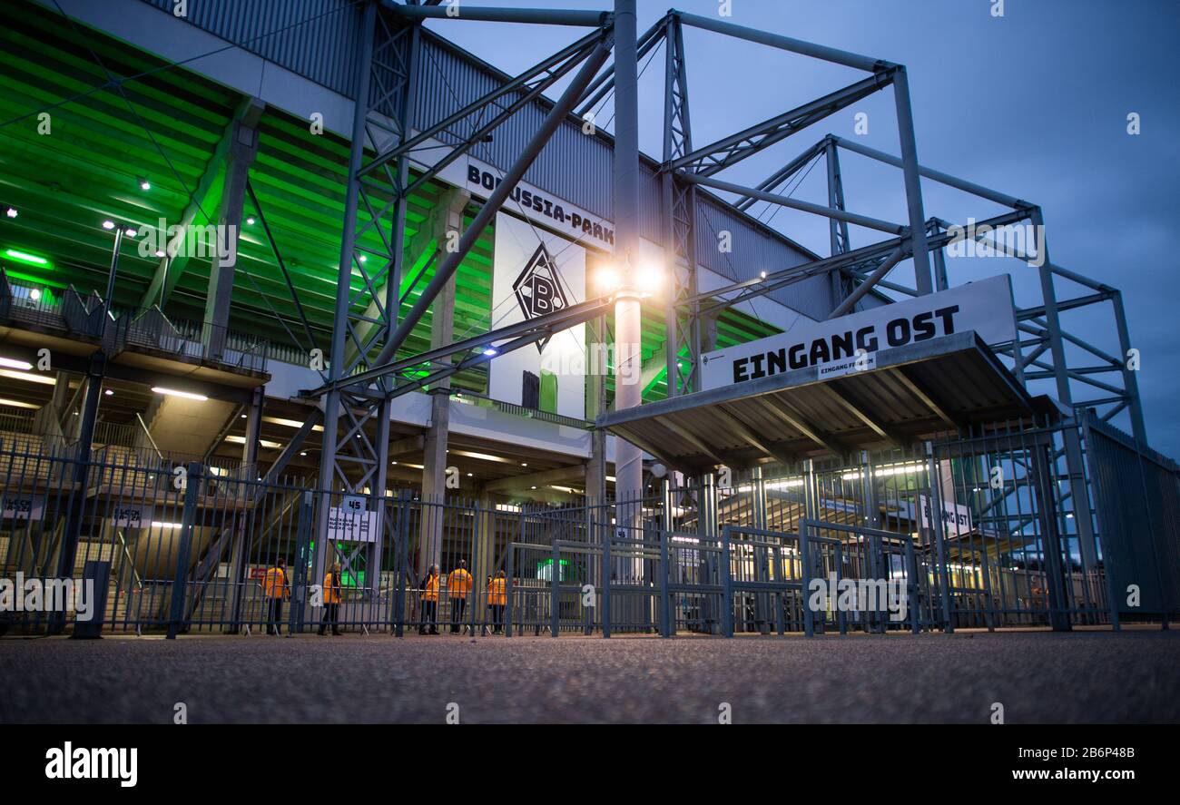 11 March 2020, North Rhine-Westphalia, Mönchengladbach: Football: Bundesliga, 11th matchday, Borussia Mönchengladbach - 1st FC Cologne at Borussia-Park. Folders are in the east entrance. Due to the coronavirus, the game will take place without spectators as a ghost game. Photo: Jonas Güttler/dpa Stock Photo